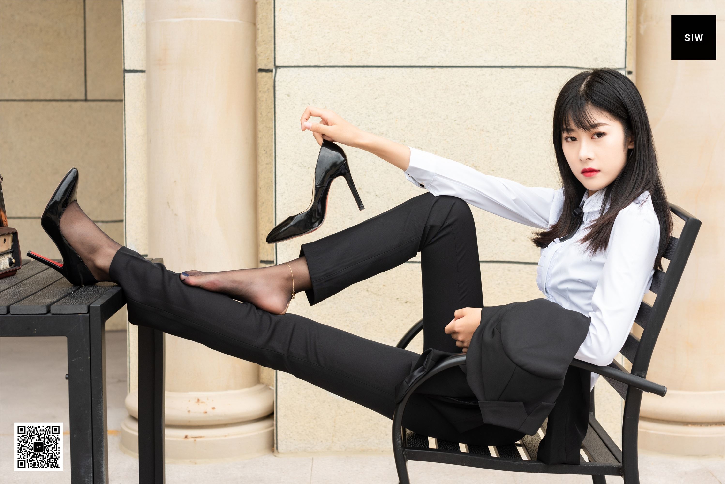 SIW斯文传媒 046 霸道总裁黑色西装三件套 - 龙哥